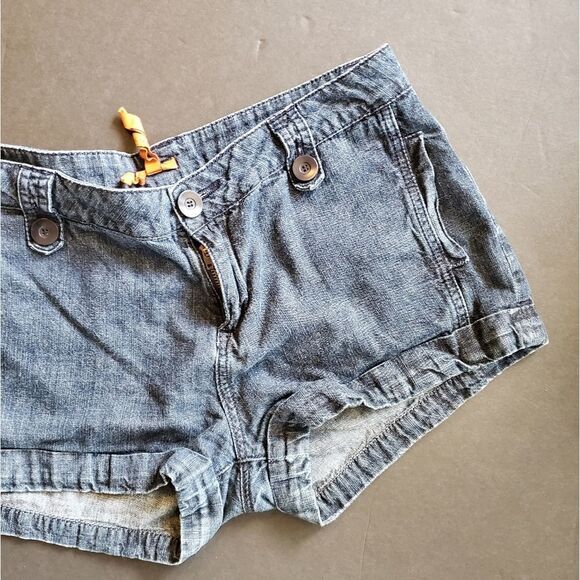 Bcbgeneration Jean Shorts - Picture 6 of 11